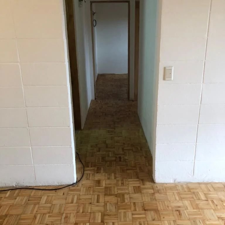 Pulido y encerado de pisos de madera