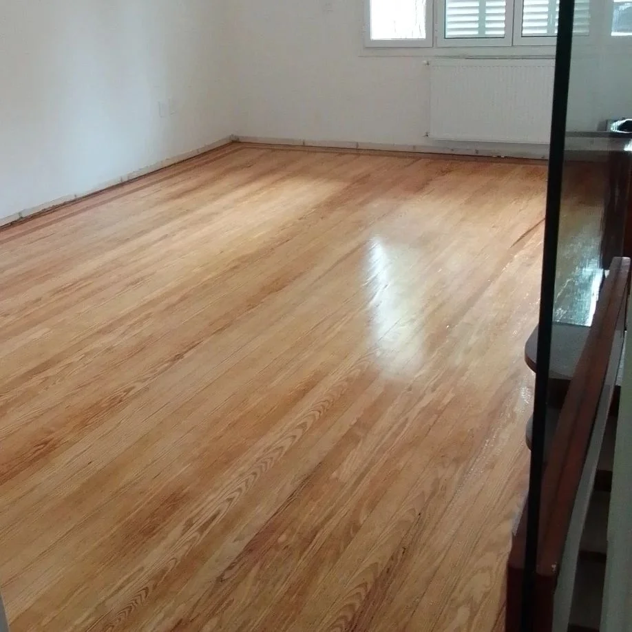 Retiro de moquette y pulido de pisos de madera